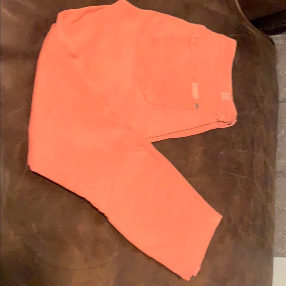 Seven for All Mankind Cropped Salmon Jeans - 27